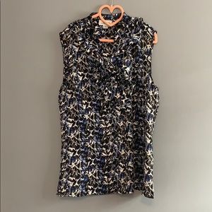 Tahari top